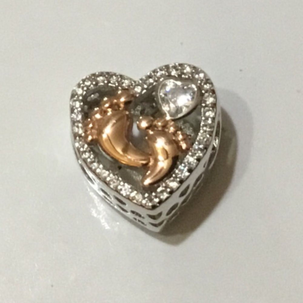 S925 Rose Gold Baby Feet Silver Hollow Heart Charm Pandora Style - Picture 2 of 3